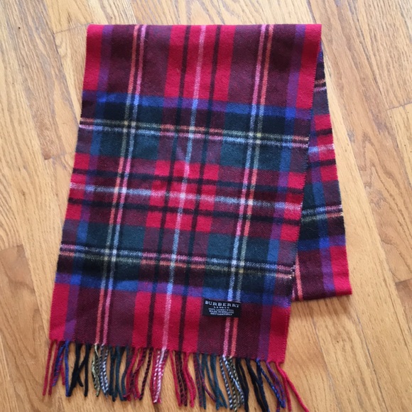 Burberry scarf ♥️💚🖤💙 $ firm solid - Picture 12 of 15